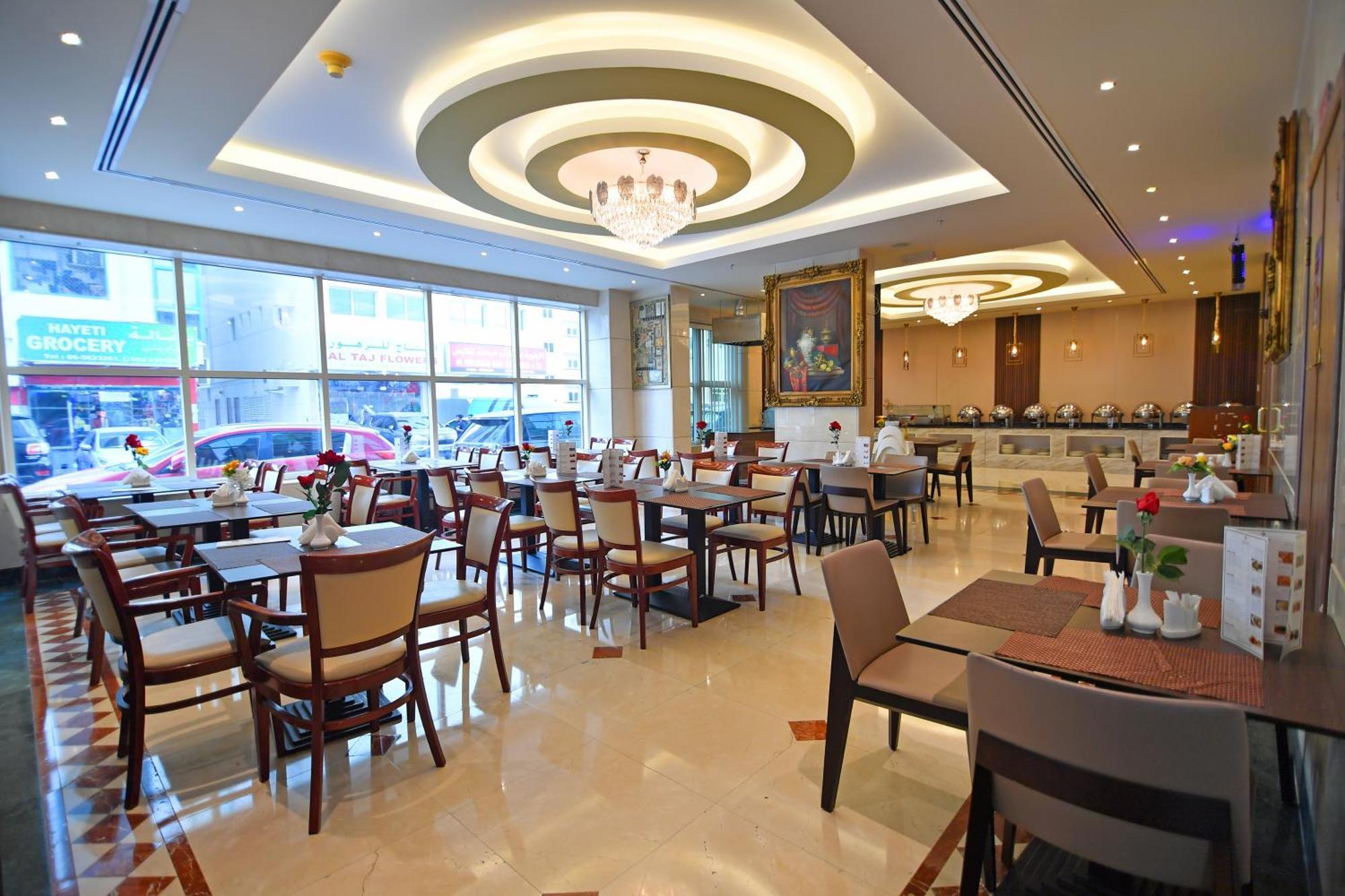 Nejoum Al Emarat Hotel Sharjah Bagian luar foto